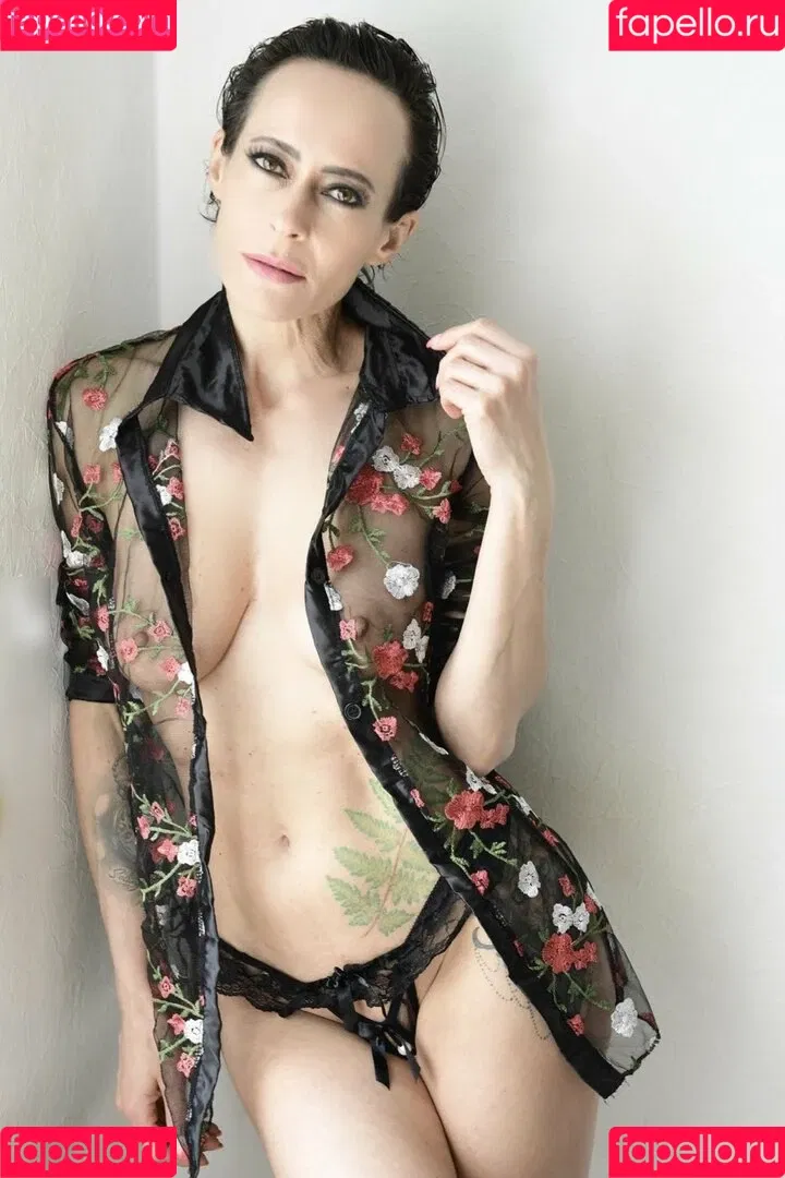 Elena Neufeld Onlyfans Photo Gallery 