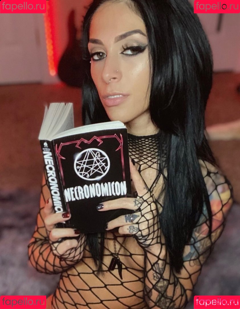 trashgoddess Onlyfans Photo Gallery 