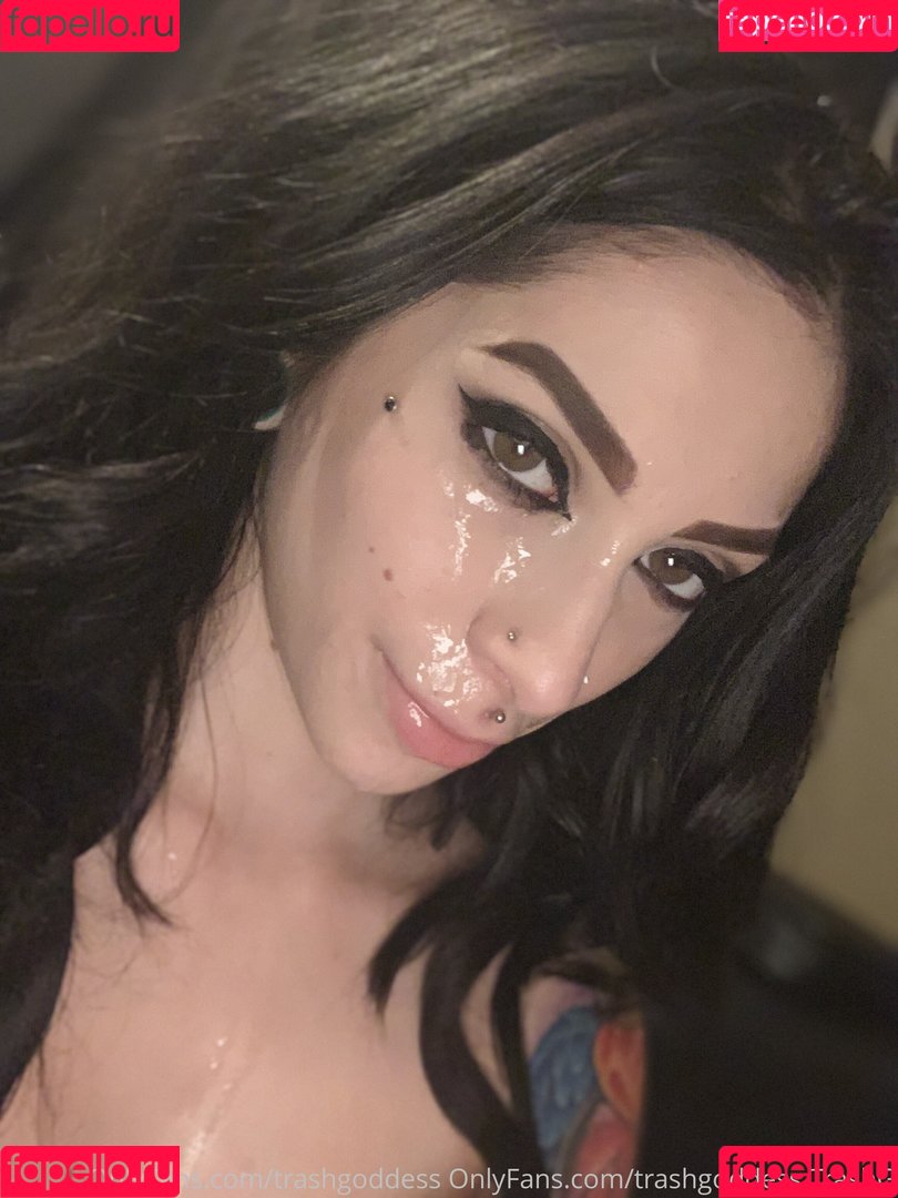 trashgoddess Onlyfans Photo Gallery 