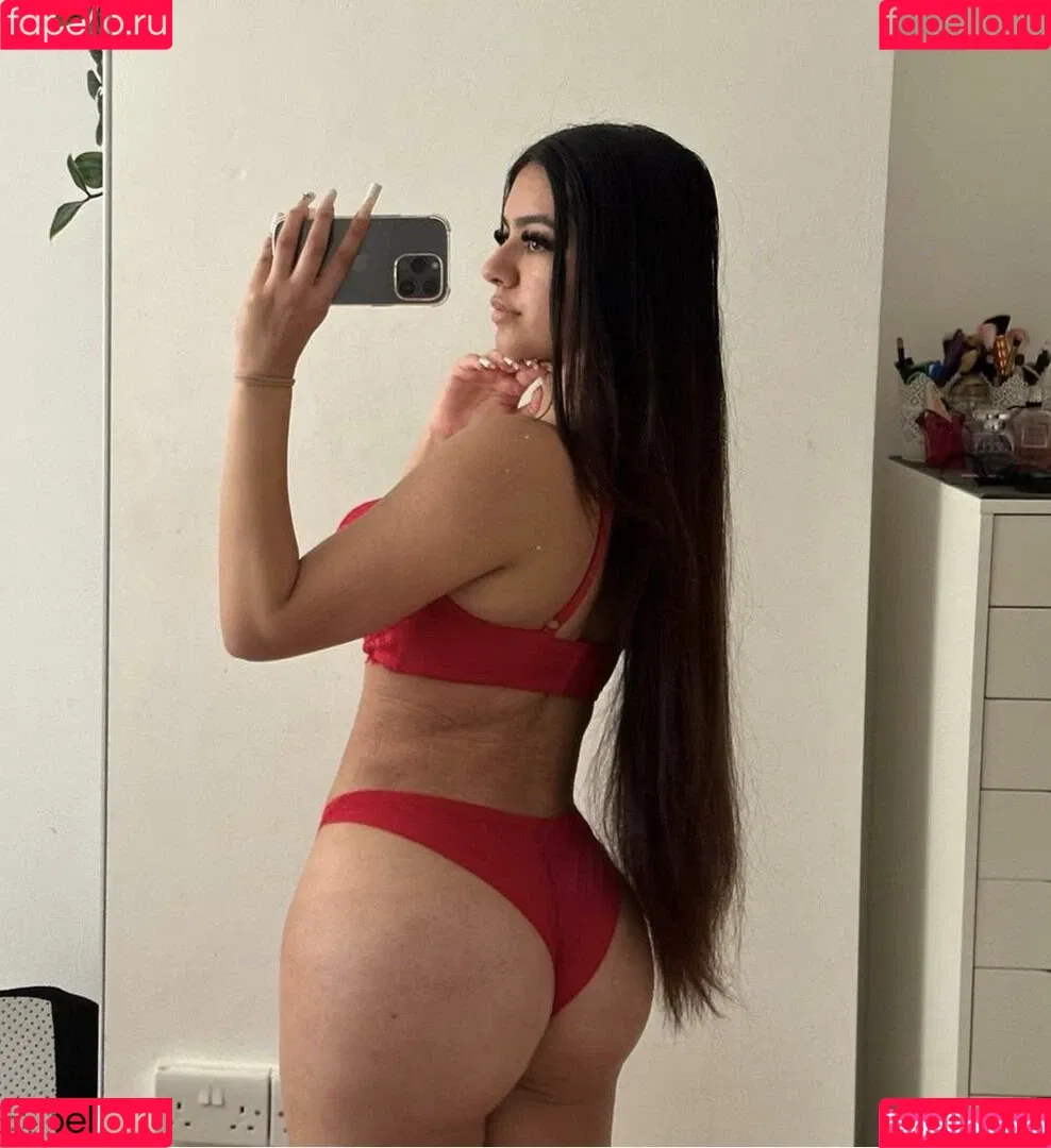 Suman Maria Onlyfans Photo Gallery 