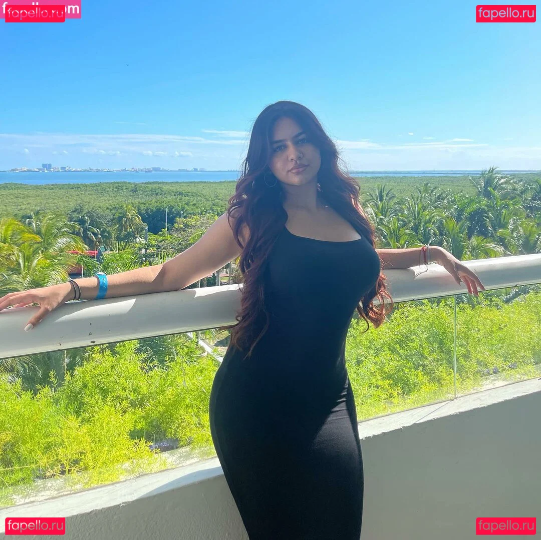 Suman Maria Onlyfans Photo Gallery 