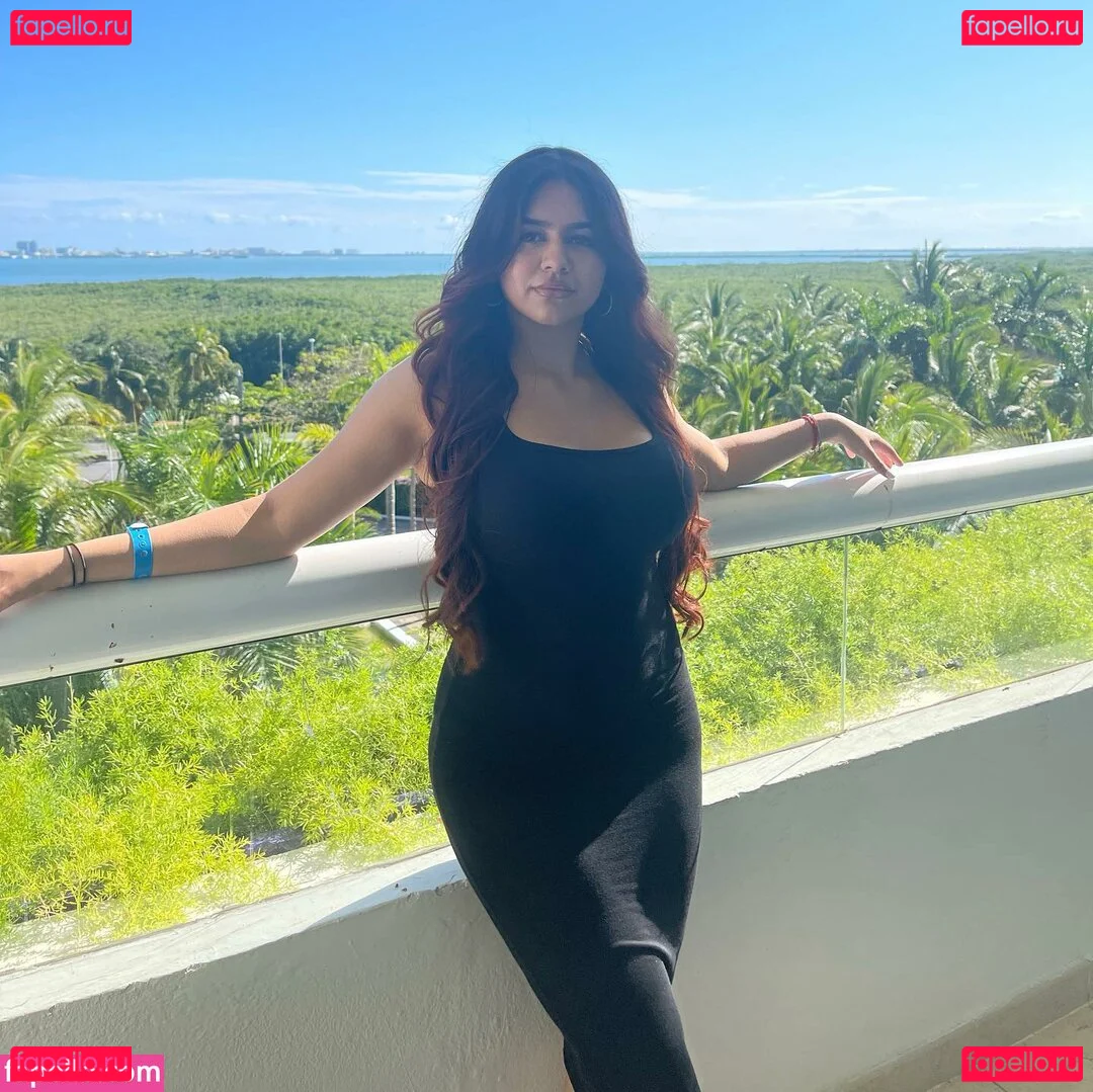 Suman Maria Onlyfans Photo Gallery 