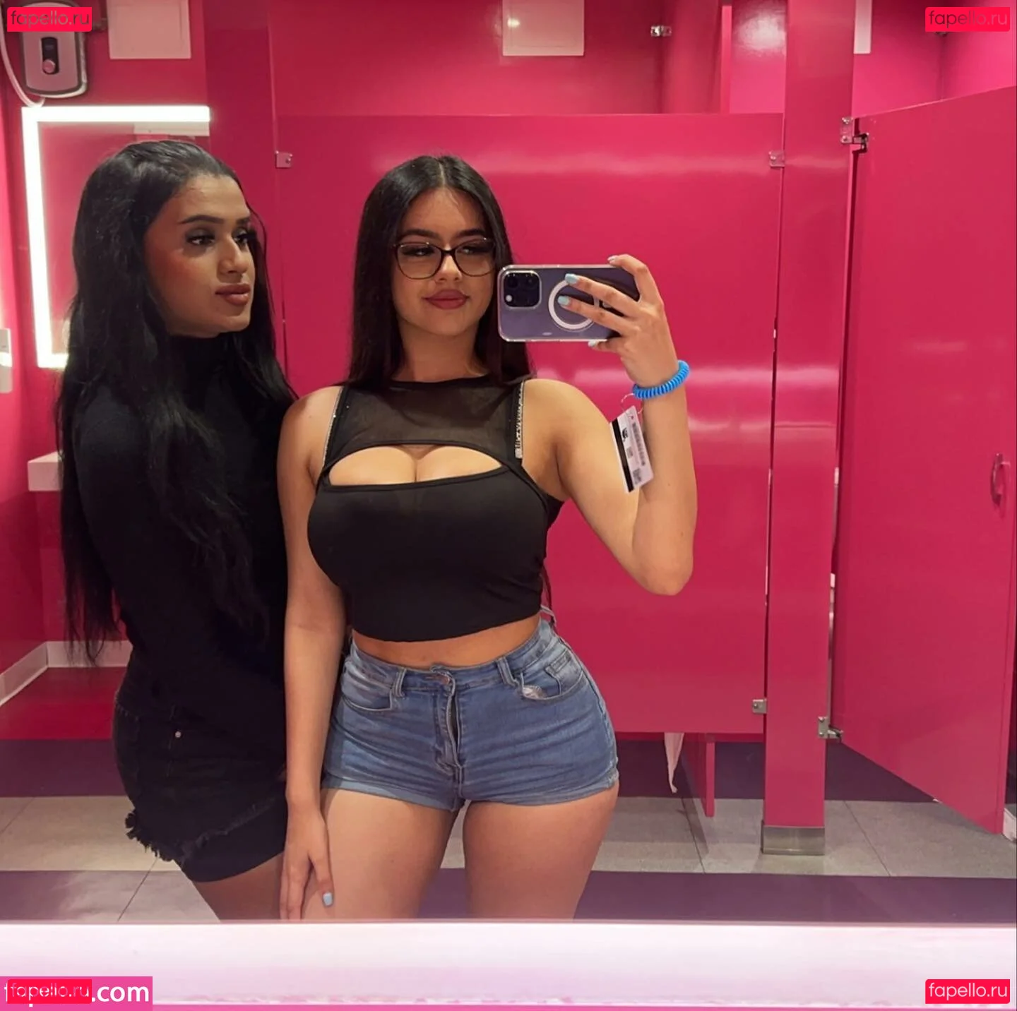 Suman Maria Onlyfans Photo Gallery 