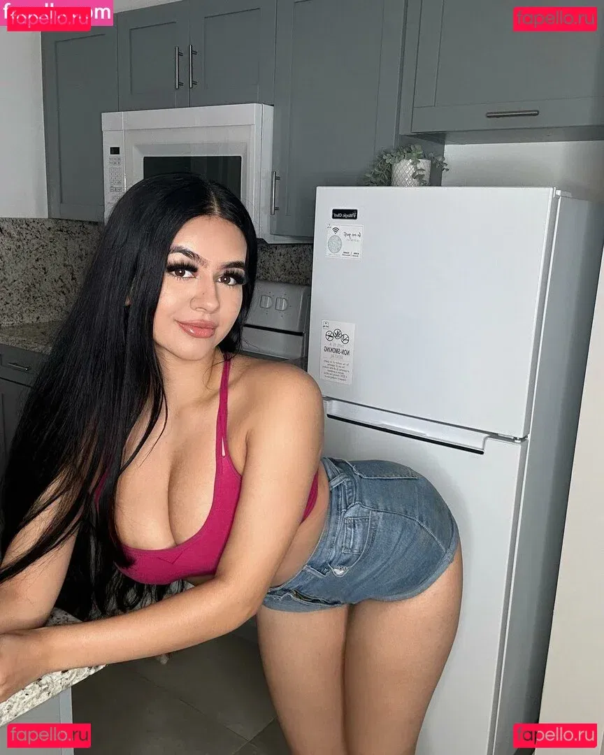 Suman Maria Onlyfans Photo Gallery 