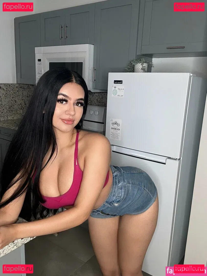 Suman Maria Onlyfans Photo Gallery 