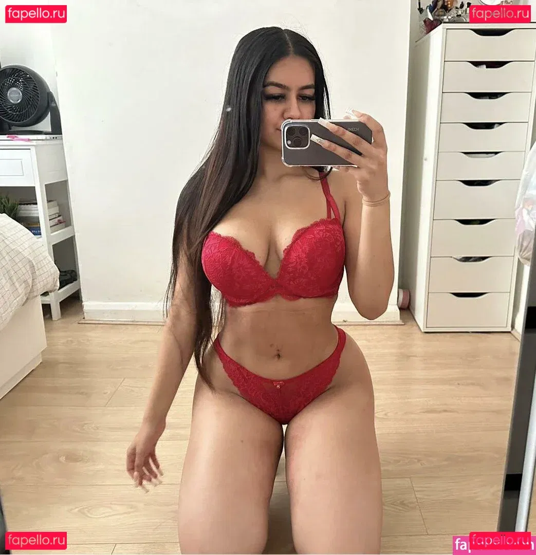 Suman Maria Onlyfans Photo Gallery 