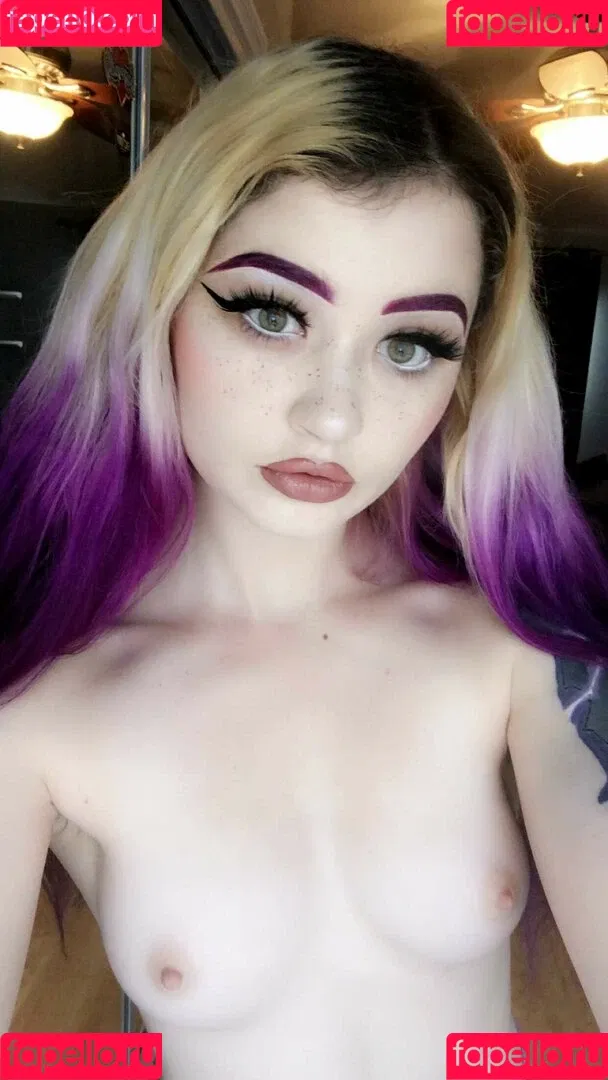 MiniTruckMommy Onlyfans Photo Gallery 