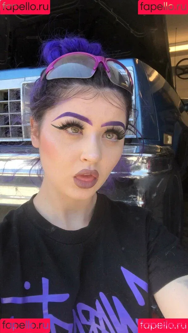 MiniTruckMommy Onlyfans Photo Gallery 