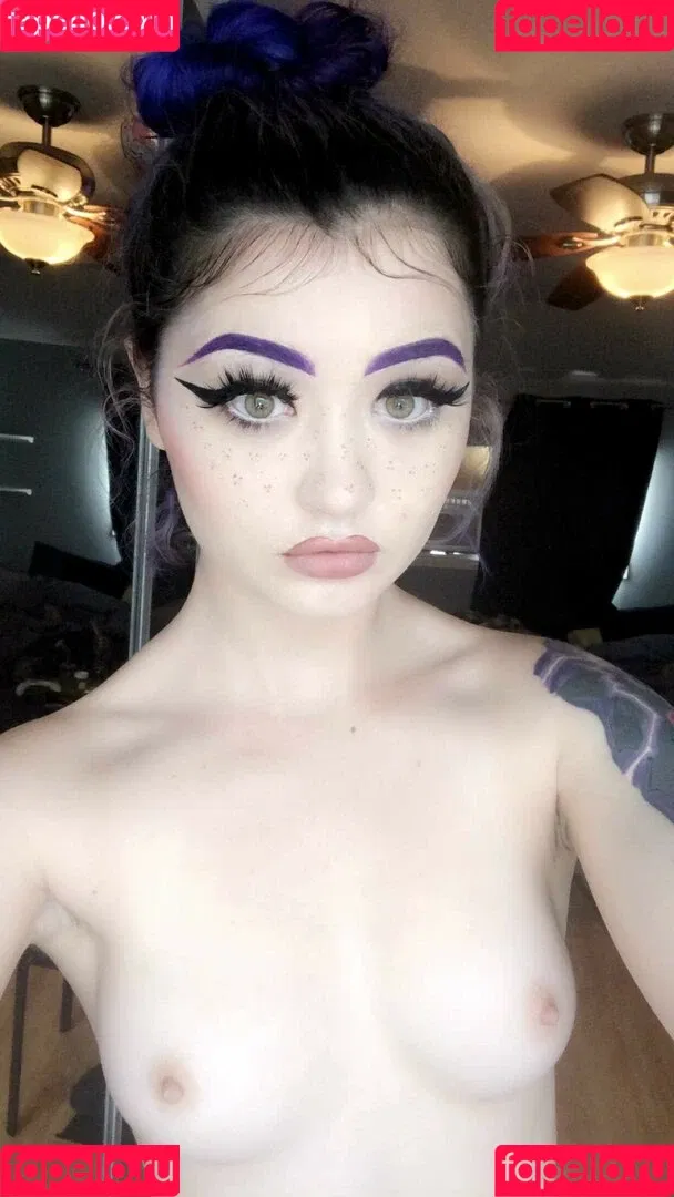 MiniTruckMommy Onlyfans Photo Gallery 