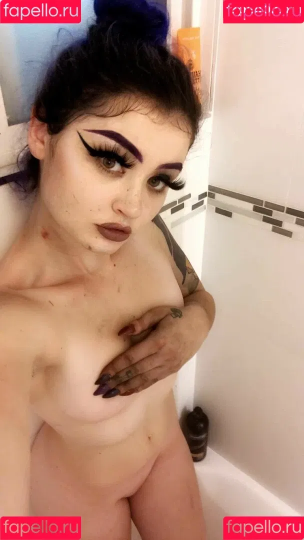 MiniTruckMommy Onlyfans Photo Gallery 