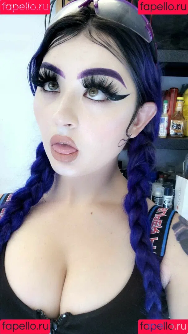 MiniTruckMommy Onlyfans Photo Gallery 