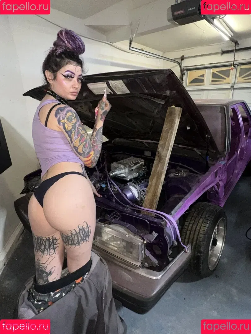 MiniTruckMommy Onlyfans Photo Gallery 