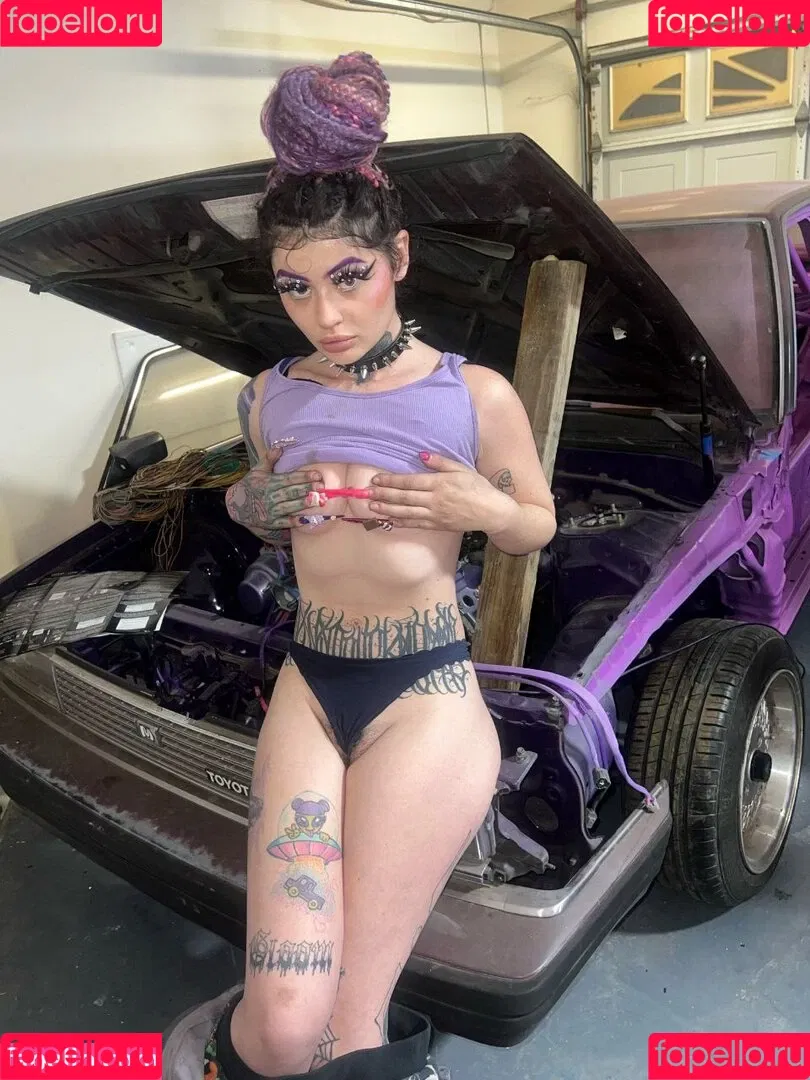 MiniTruckMommy Onlyfans Photo Gallery 