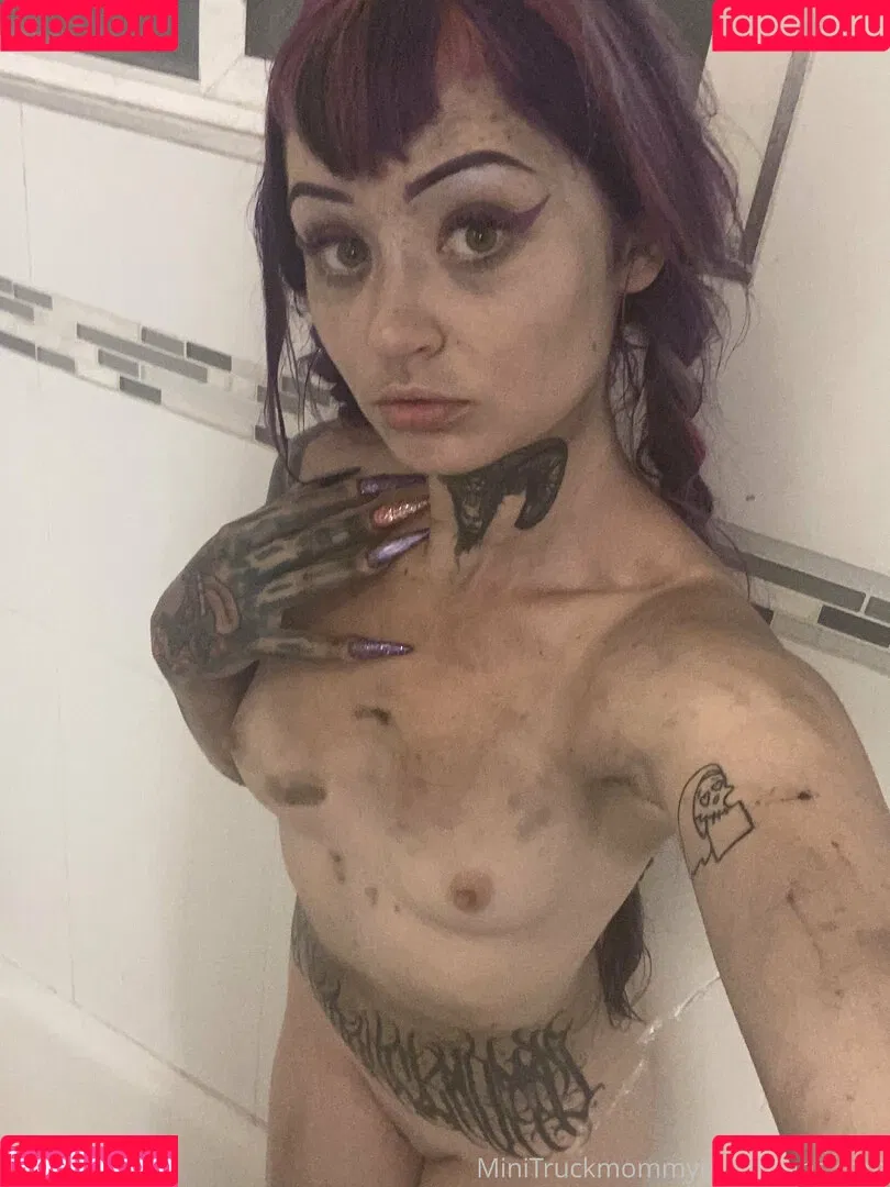 MiniTruckMommy Onlyfans Photo Gallery 