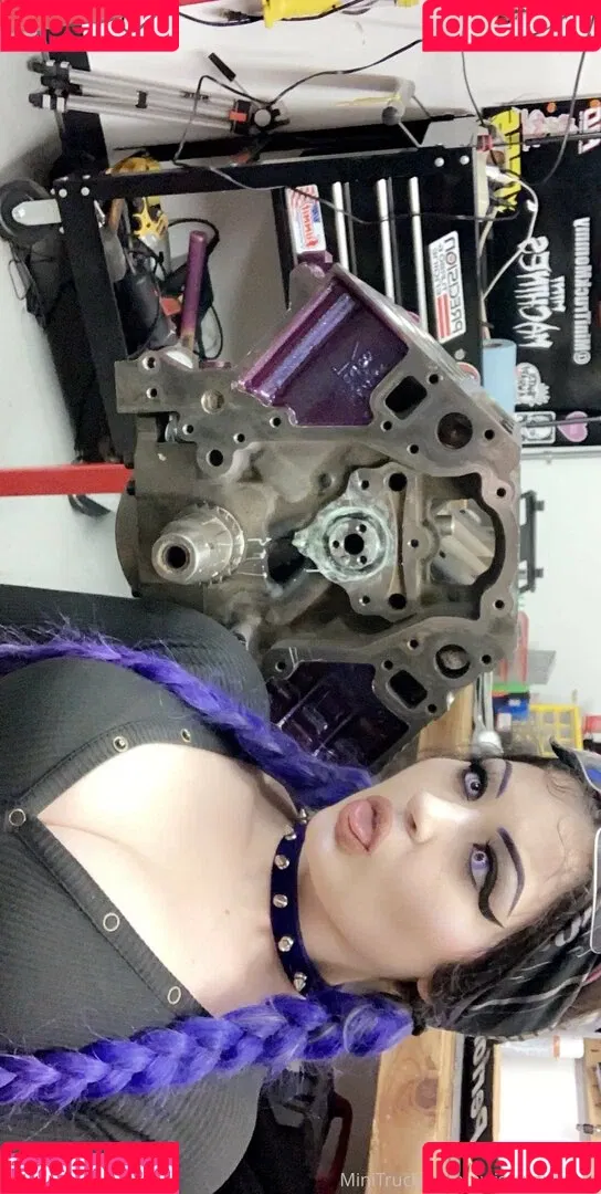 MiniTruckMommy Onlyfans Photo Gallery 
