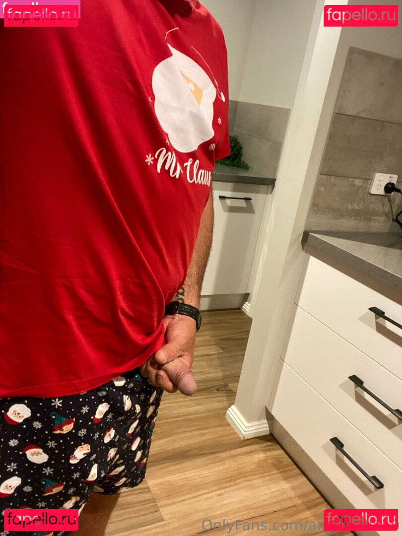 anything810 Onlyfans Photo Gallery 