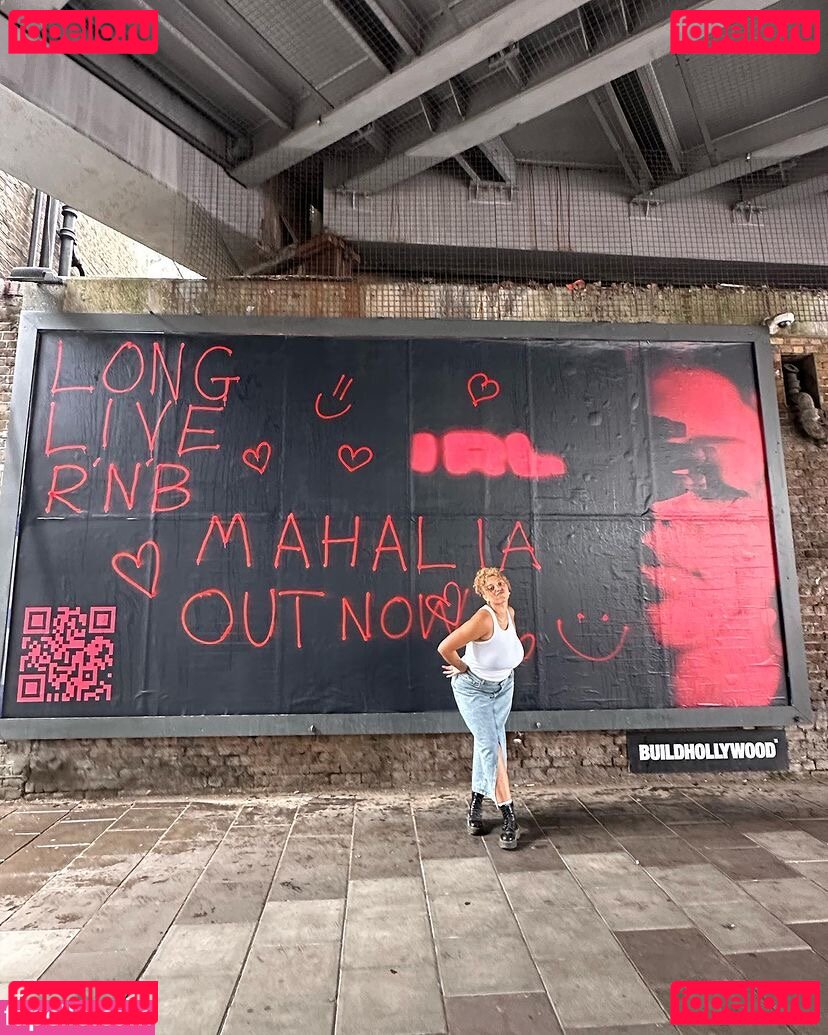 Mahalia / lowkeymahalia