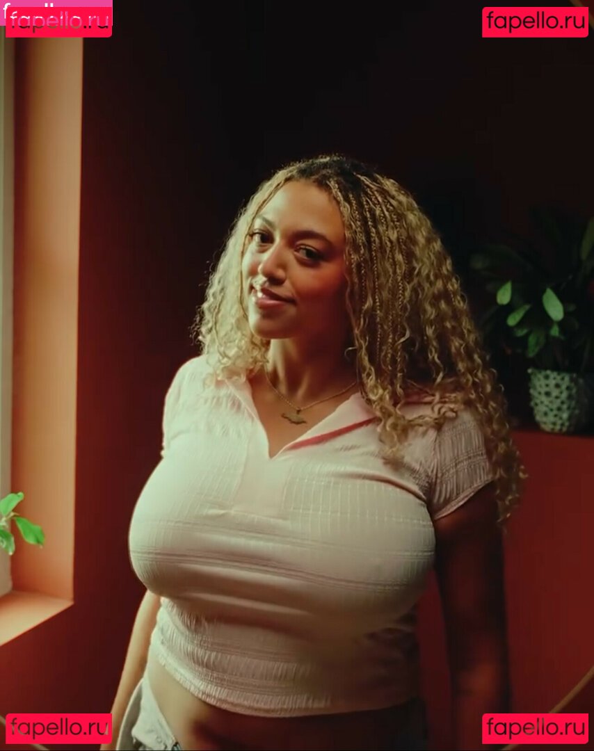 Mahalia / lowkeymahalia Onlyfans Photo Gallery 