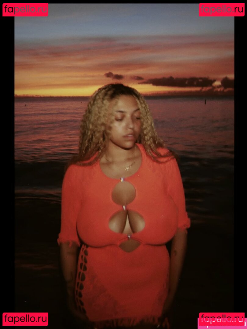 Mahalia / lowkeymahalia Onlyfans Photo Gallery 