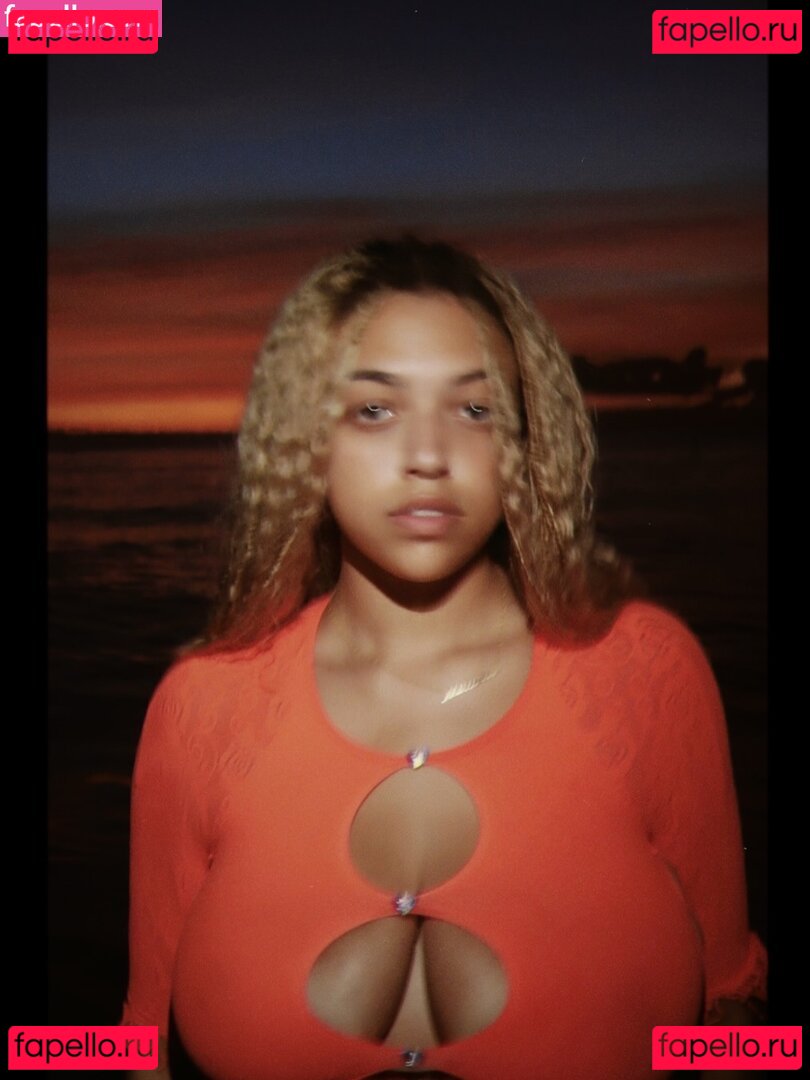 Mahalia / lowkeymahalia Onlyfans Photo Gallery 