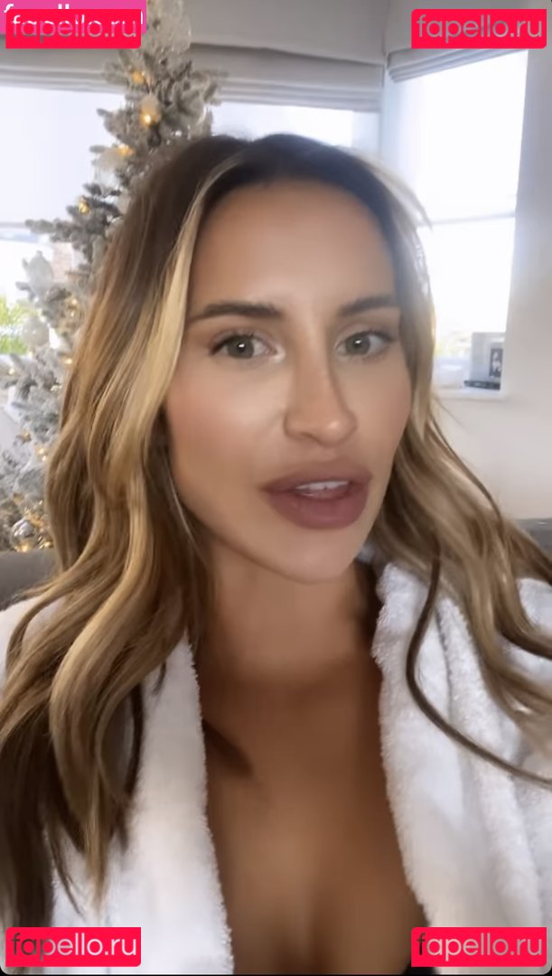 Ferne McCann / fernemccann