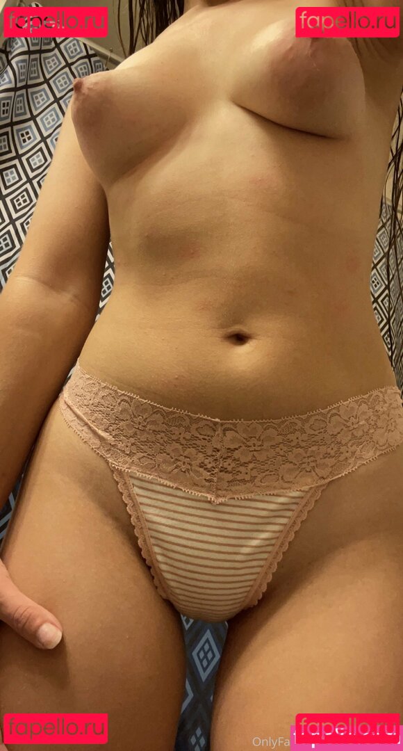 Leahrose12 / Leahrose_12 Onlyfans Photo Gallery 