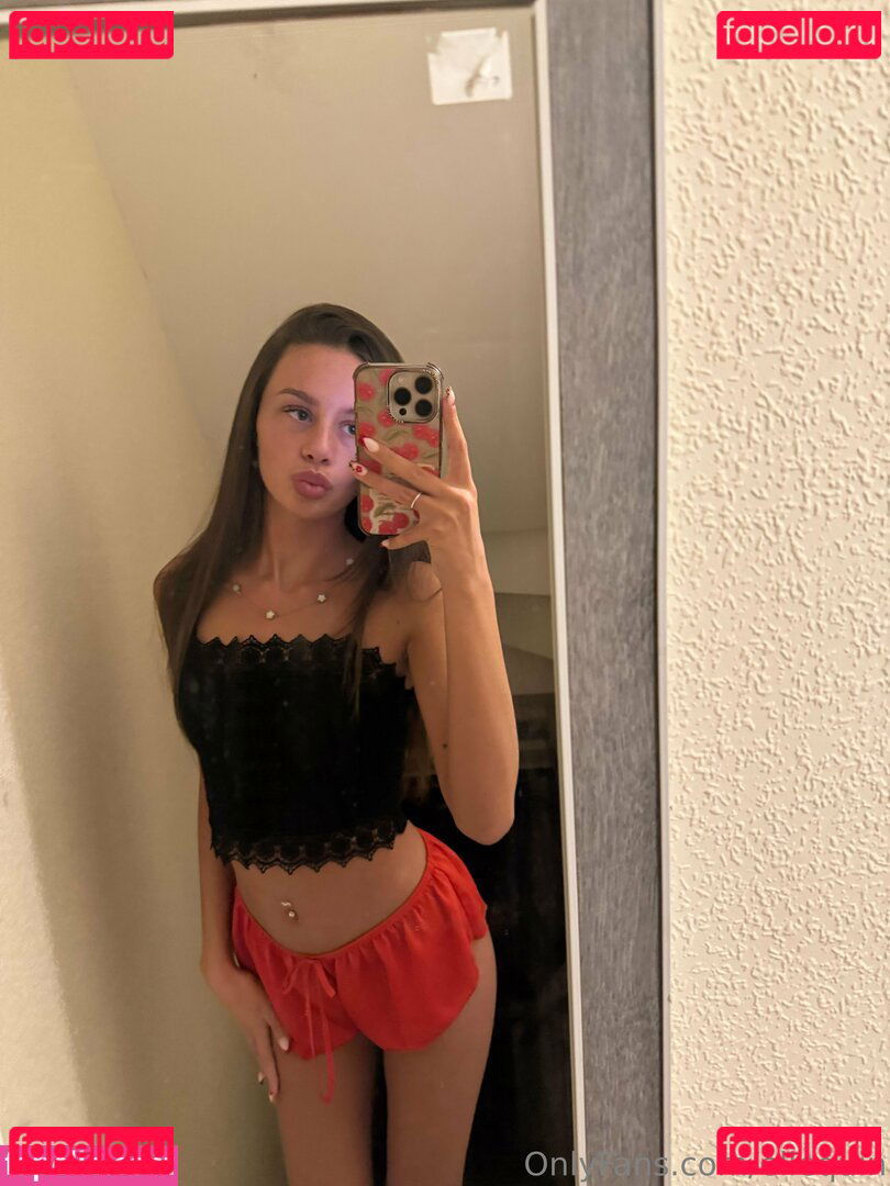 ellequin Onlyfans Photo Gallery 