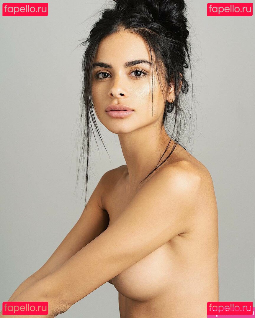 Sophia Esperanza / esperanzahorno / sophiaesperanza