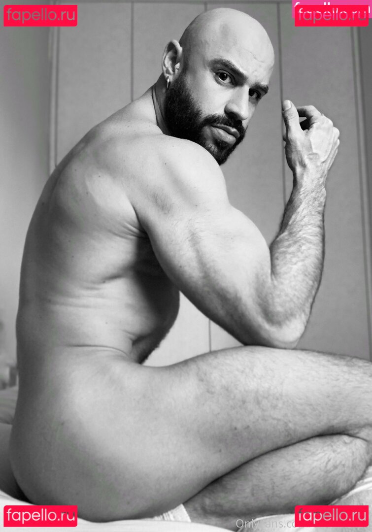 mistercaccamo Onlyfans Photo Gallery 