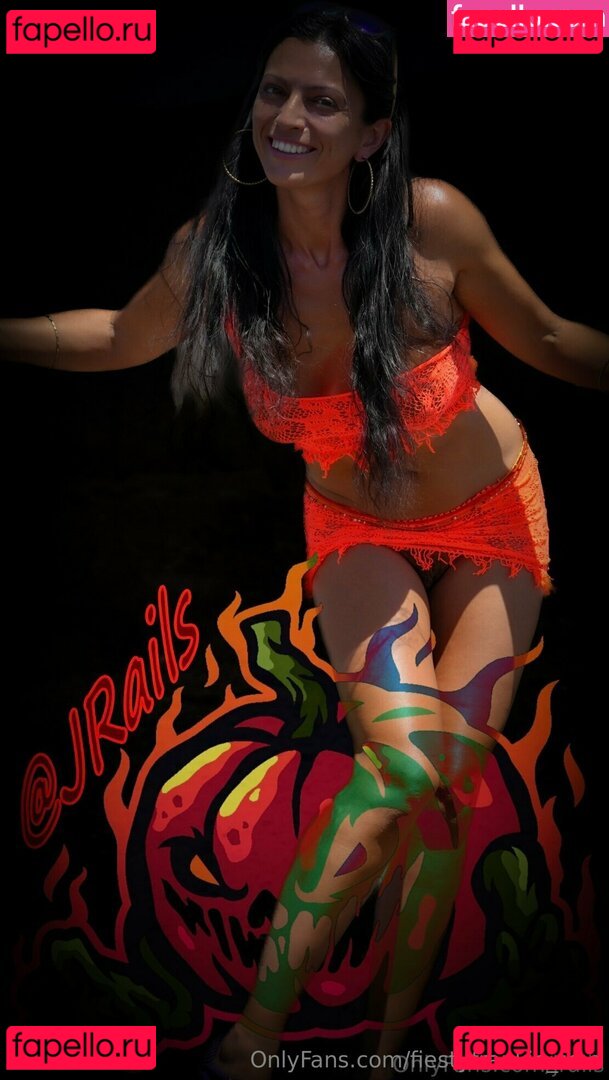 fiestyfrankie_free / thefreespiritgypsy Nude Onlyfans Photo 21