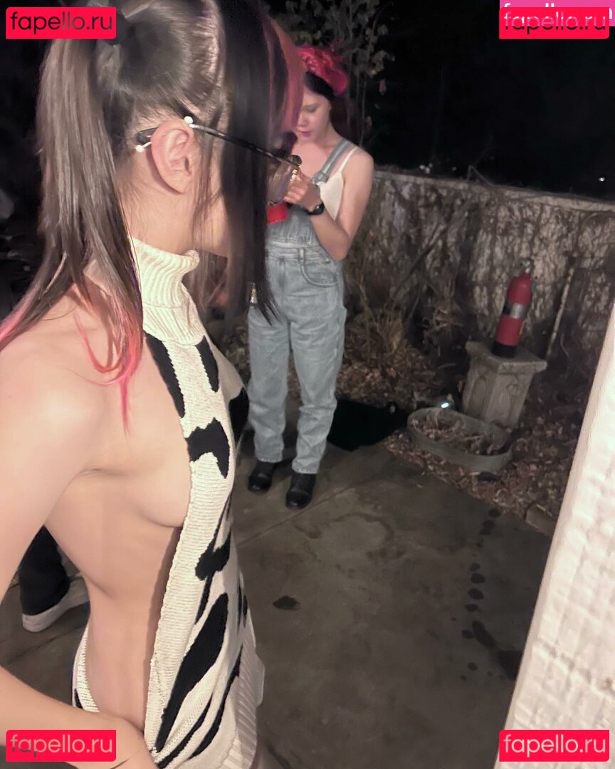 Vvriska / r9kscroller / vericha91 / wasianvriska Onlyfans Photo Gallery 