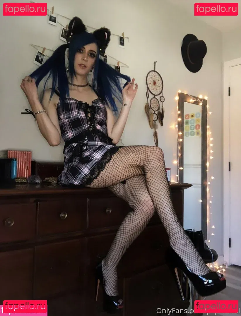 Paper.doll Onlyfans Photo Gallery 