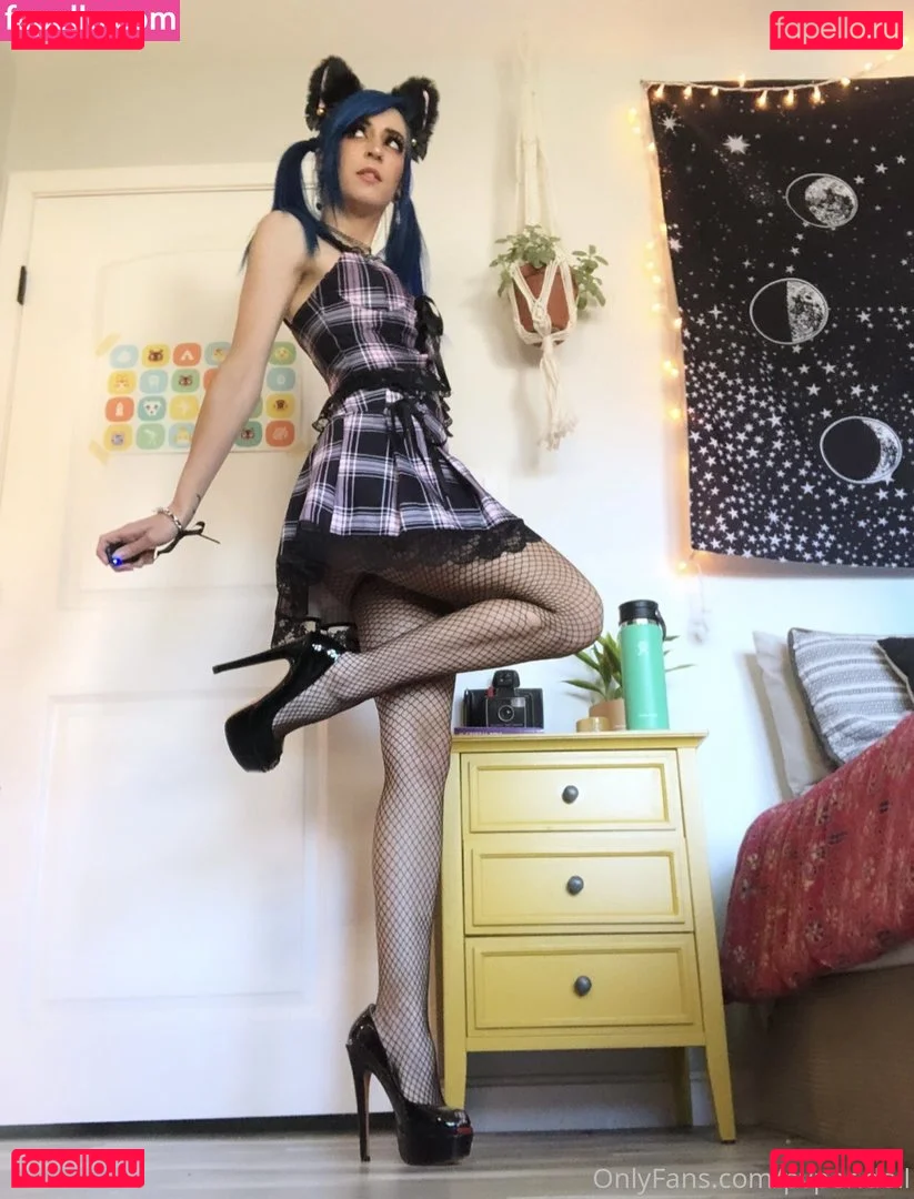 Paper.doll Onlyfans Photo Gallery 