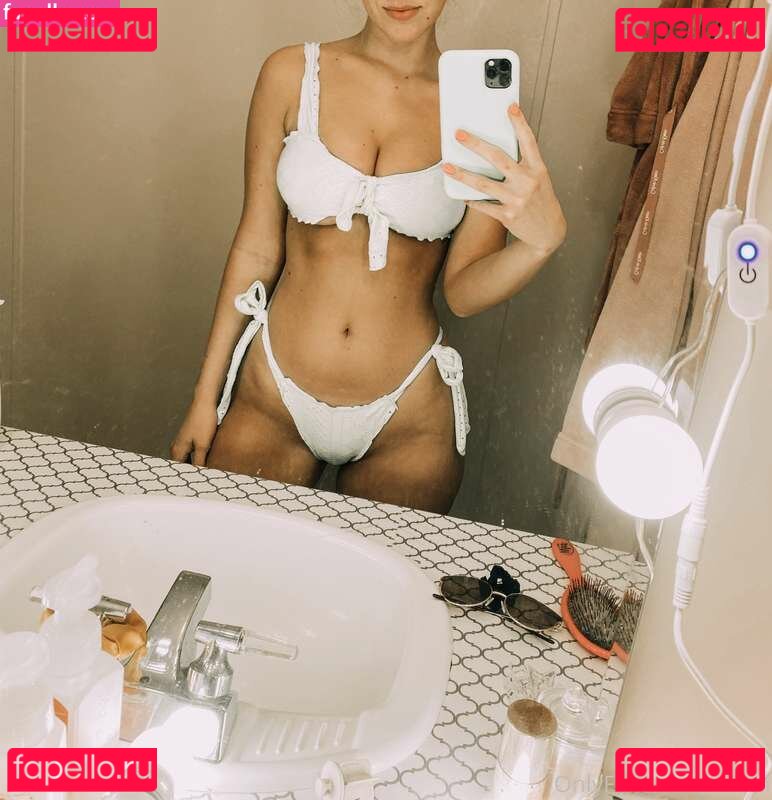 Cece Handley / cecehandley / ciiiicii Onlyfans Photo Gallery 