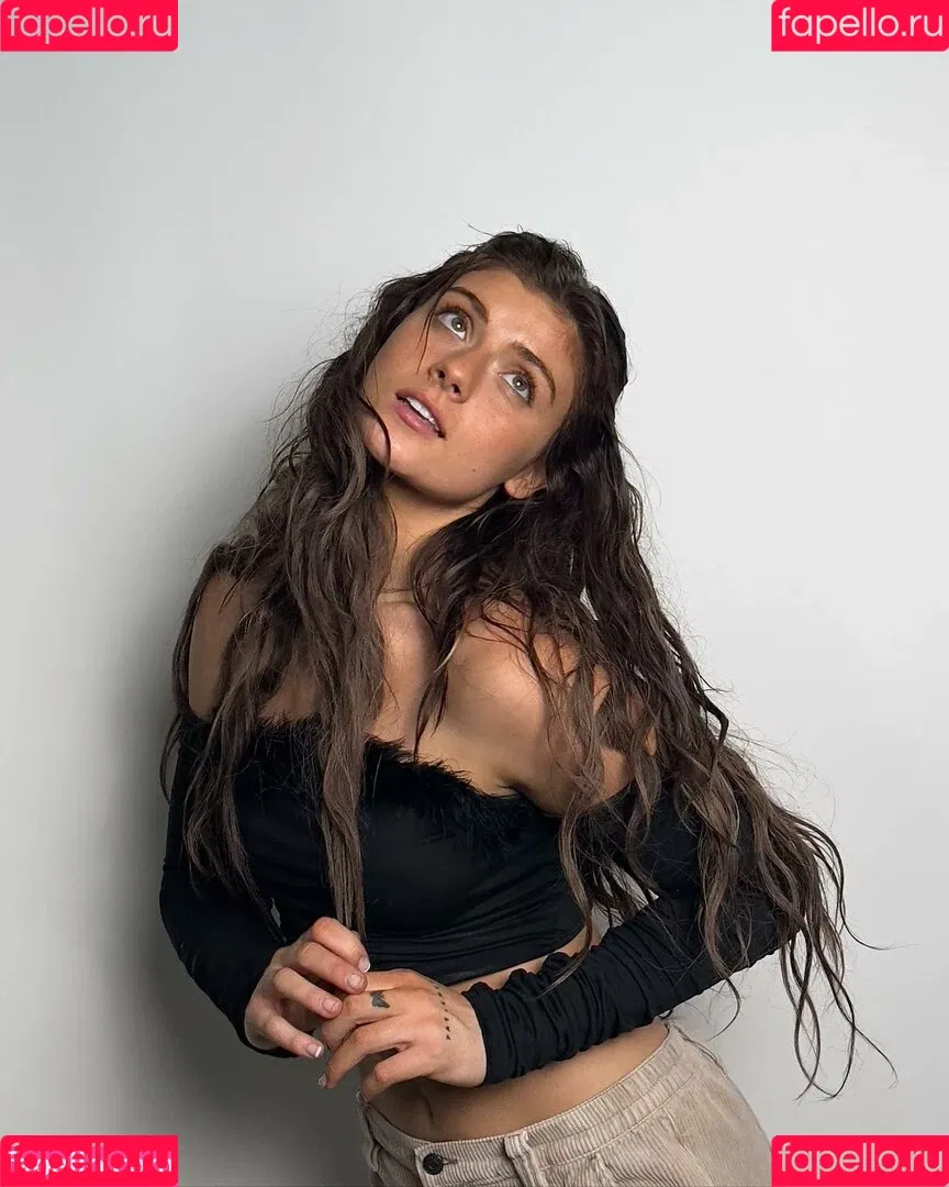 Faith Ordway Onlyfans Photo Gallery 