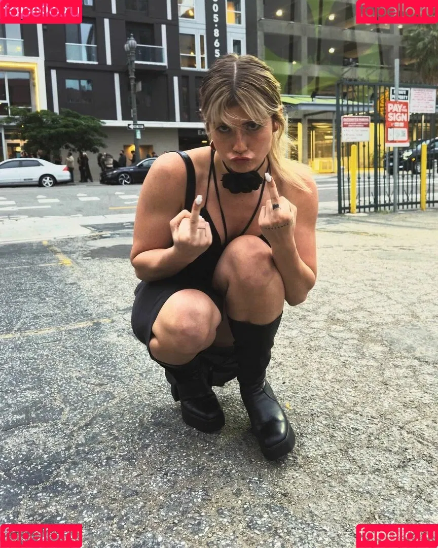 Faith Ordway Onlyfans Photo Gallery 