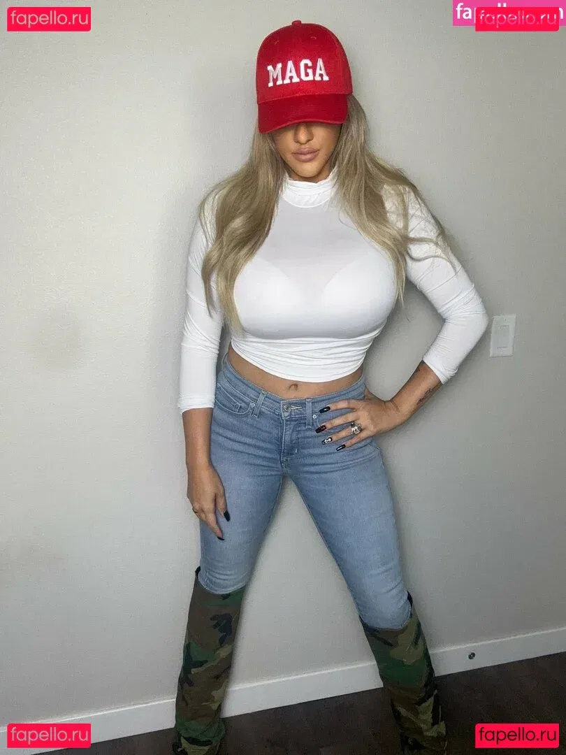 Sara Cheeky Onlyfans Photo Gallery 