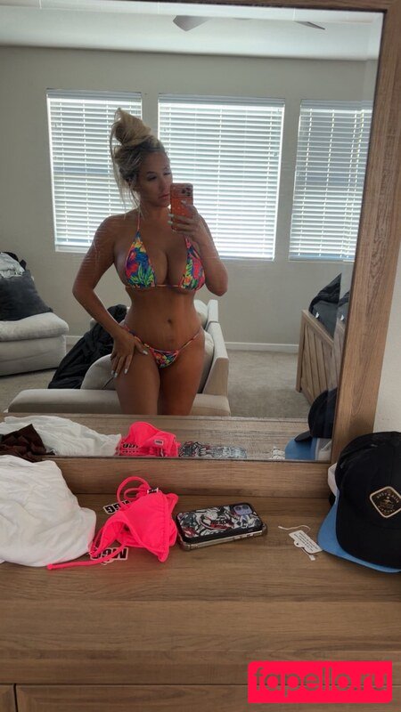 Sara Cheeky Nude Onlyfans Photo 6