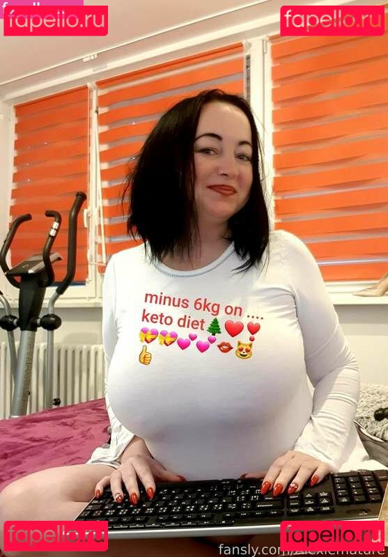 Alexiemature / aleximsure Onlyfans Photo Gallery 