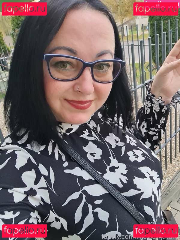 Alexiemature / aleximsure Onlyfans Photo Gallery 