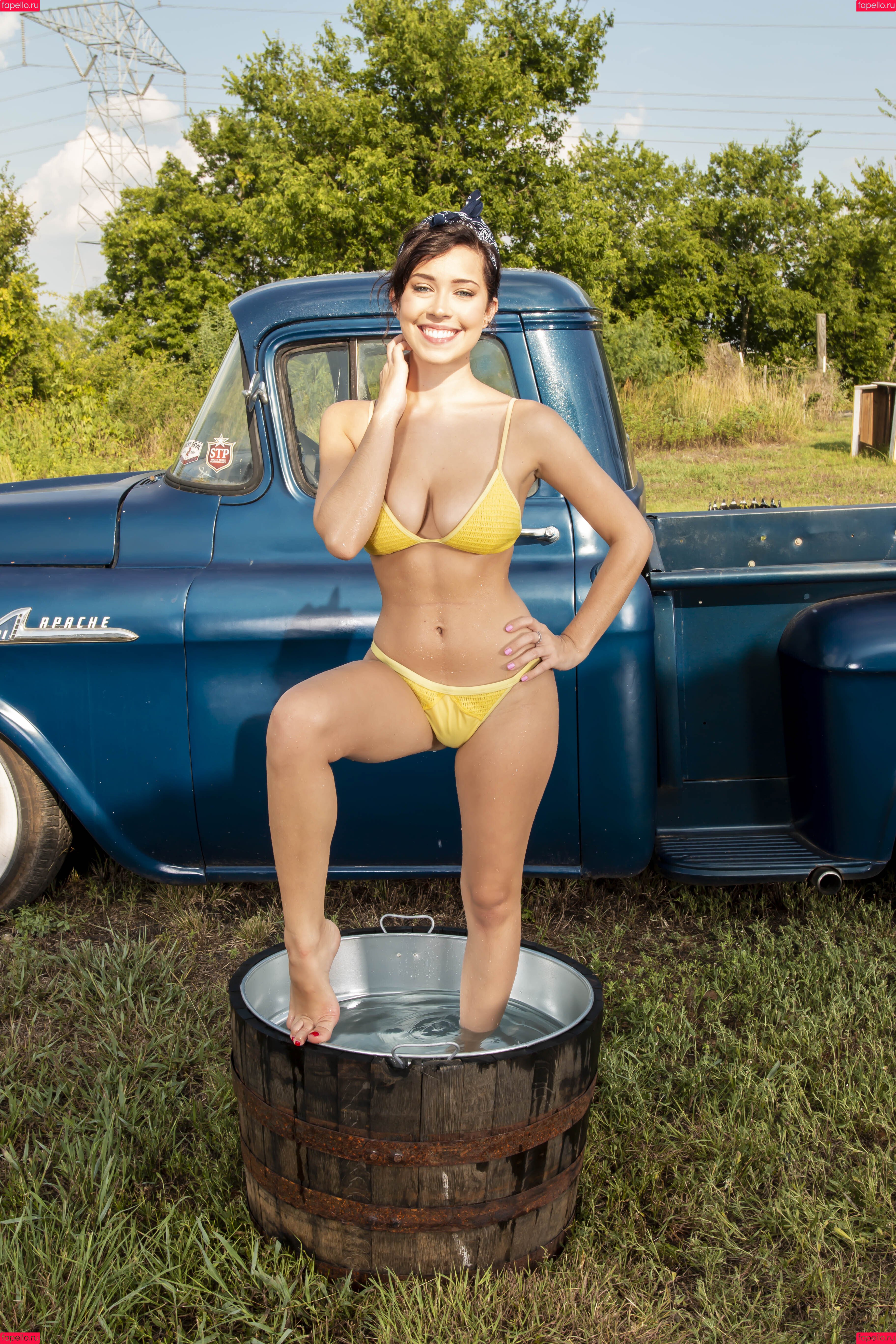 Alli Peach Onlyfans Photo Gallery 