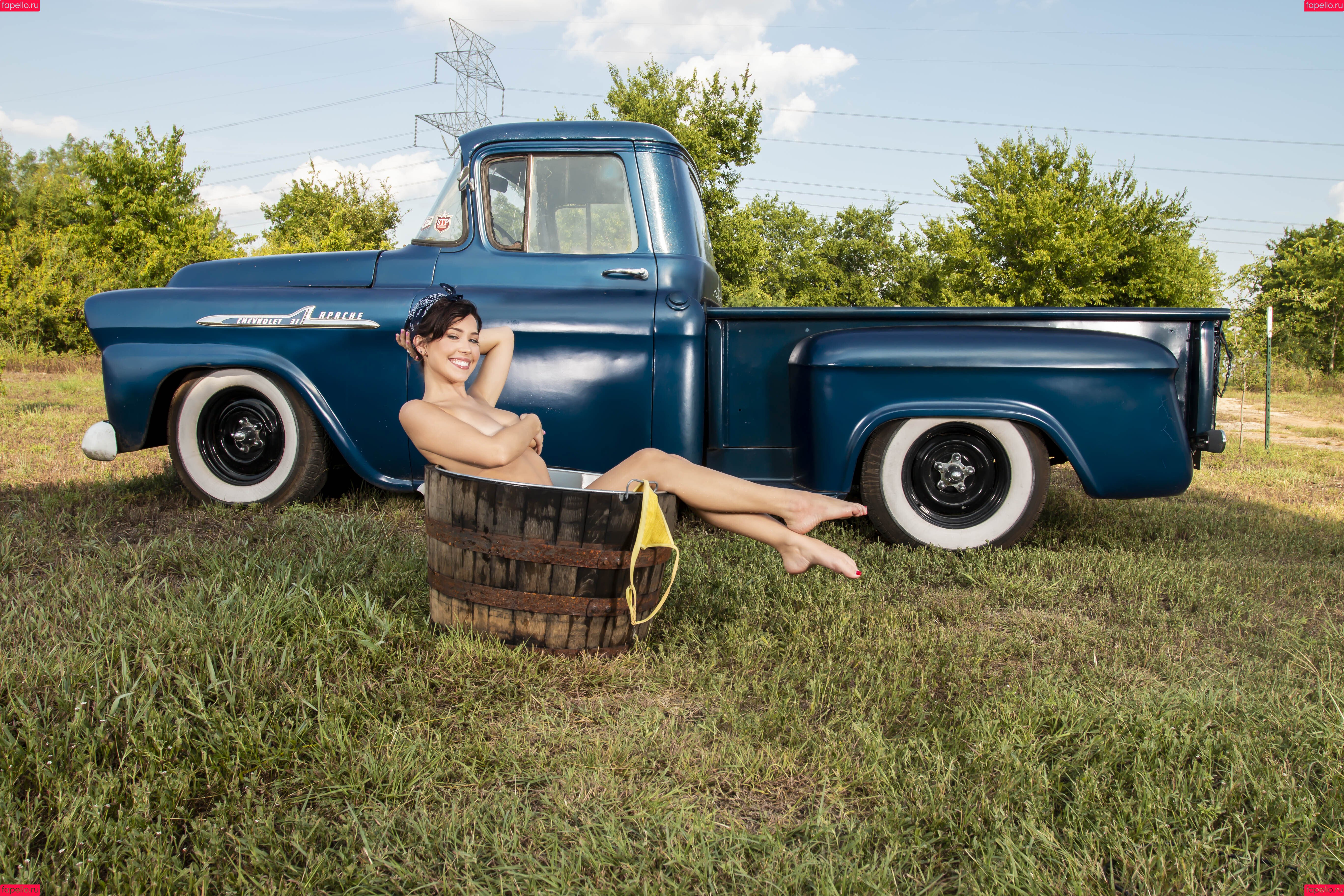 Alli Peach Onlyfans Photo Gallery 