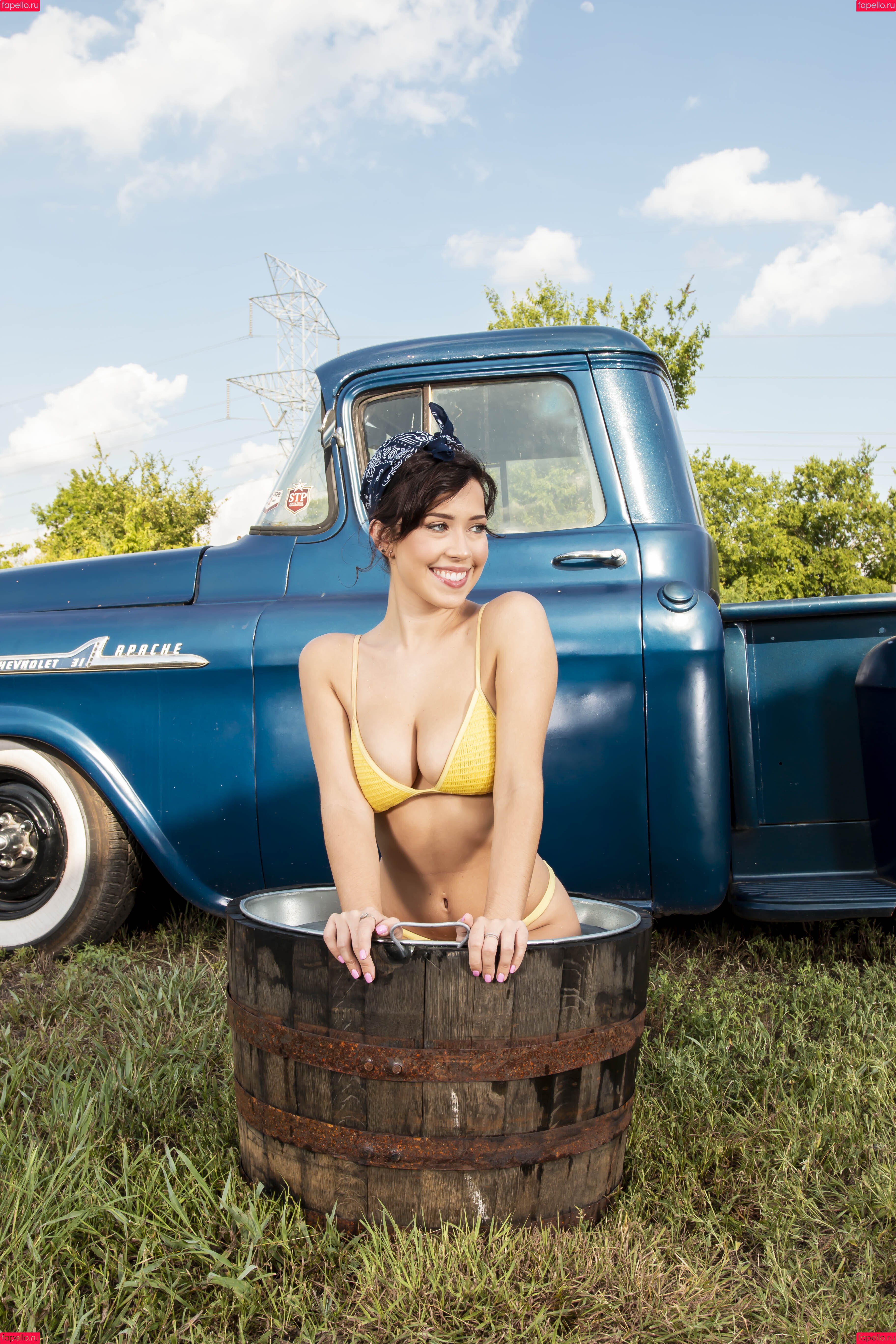 Alli Peach Onlyfans Photo Gallery 