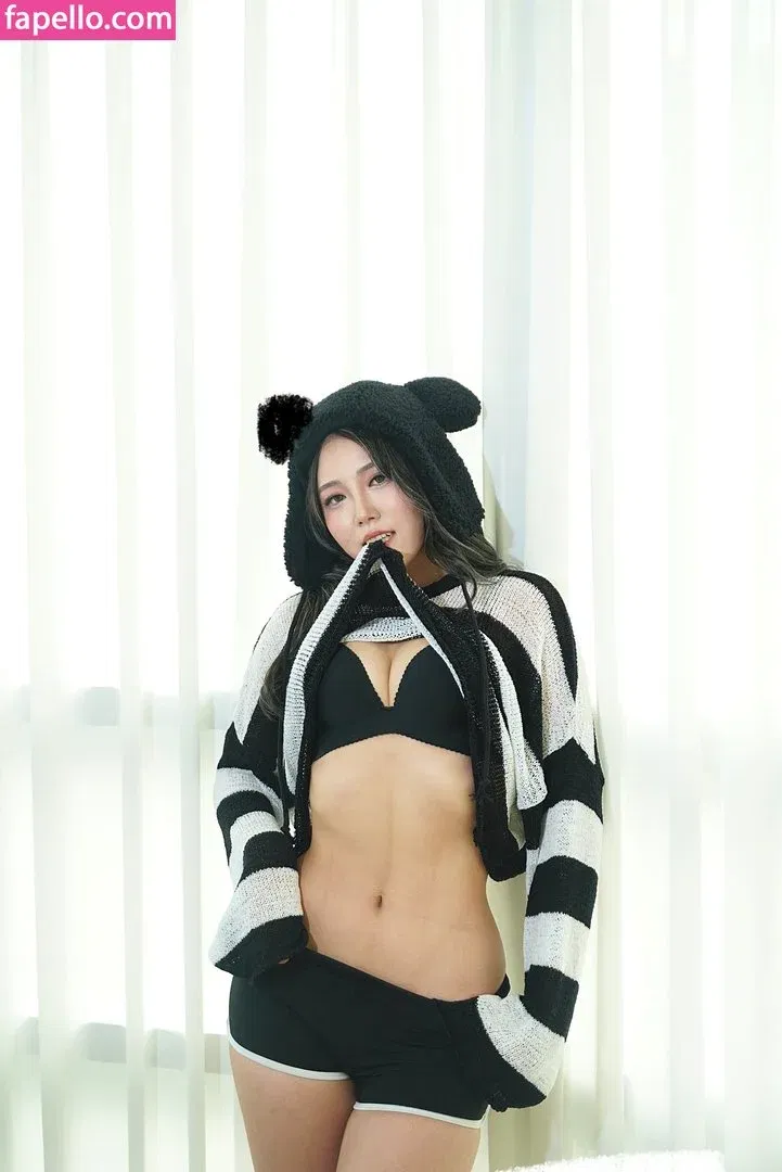 Yuggie_TV Onlyfans Photo Gallery 