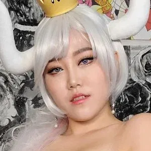 Yuggie_TV Onlyfans Photo Gallery 