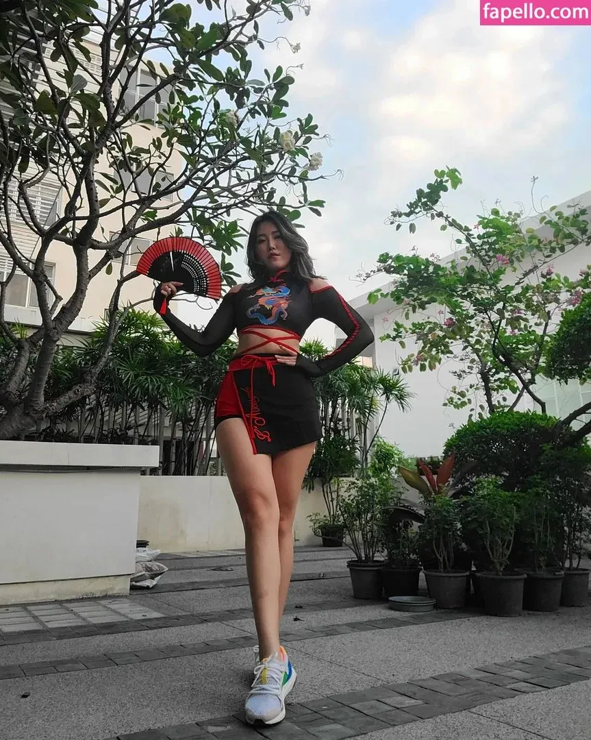 Yuggie_TV Onlyfans Photo Gallery 