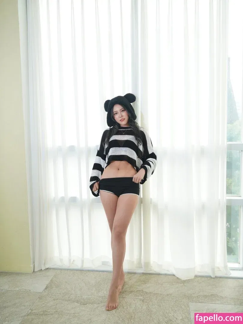 Yuggie_TV Onlyfans Photo Gallery 