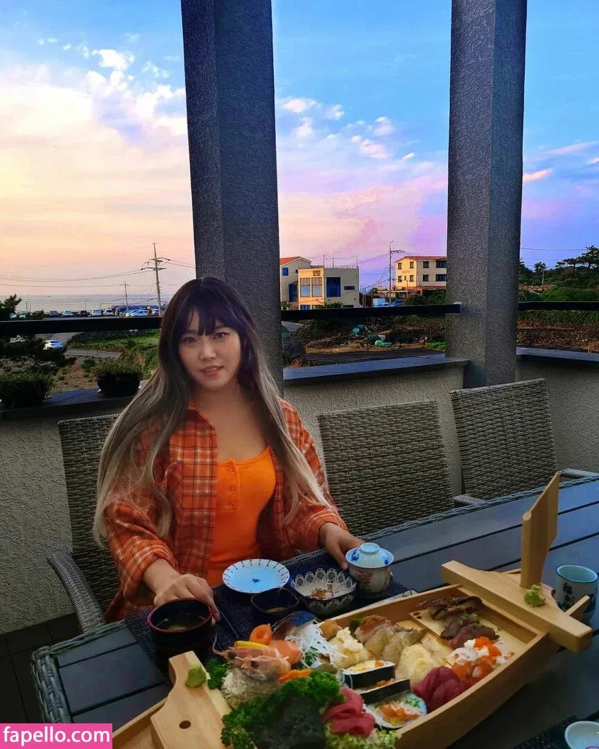 Yuggie_TV Onlyfans Photo Gallery 