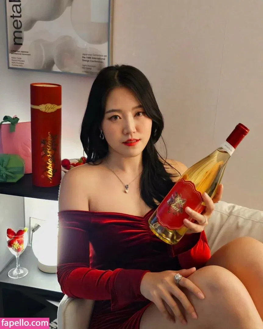 Yuggie_TV Onlyfans Photo Gallery 