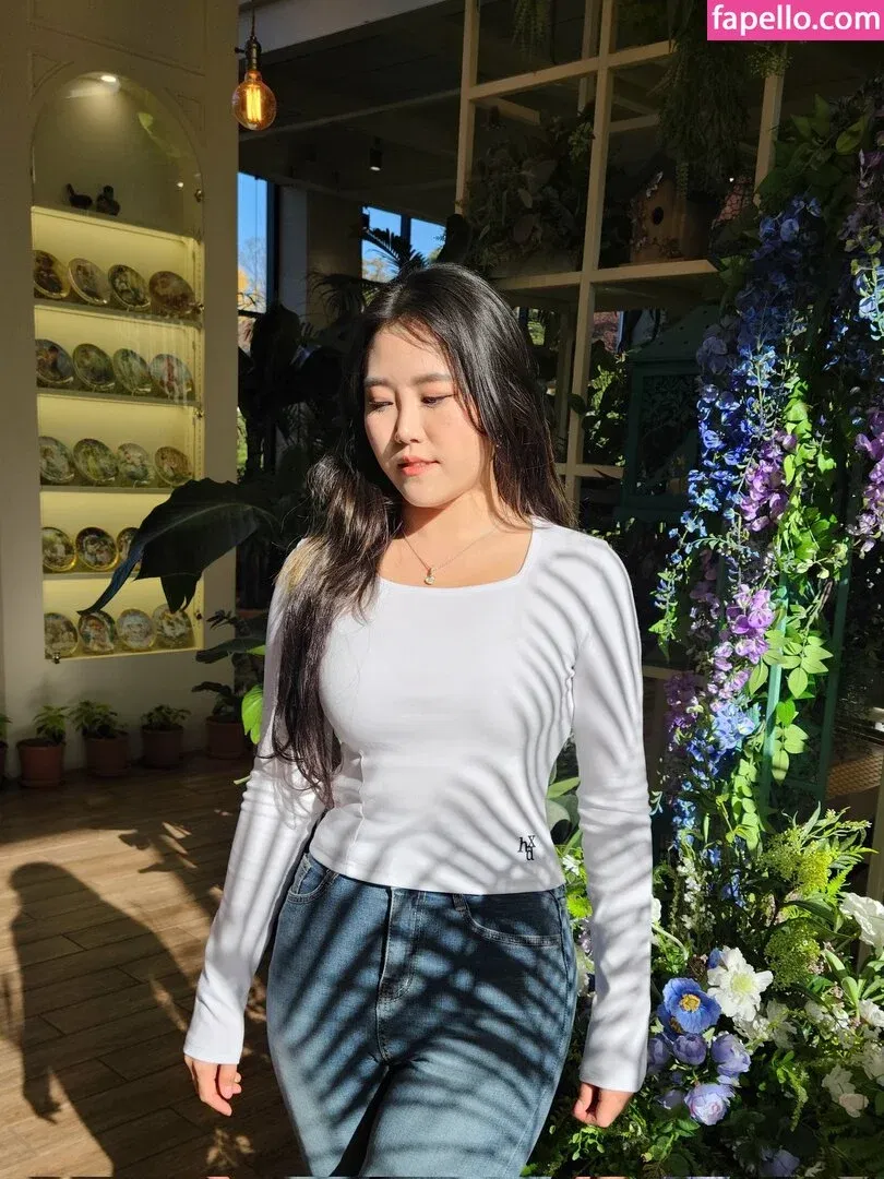 Yuggie_TV Onlyfans Photo Gallery 